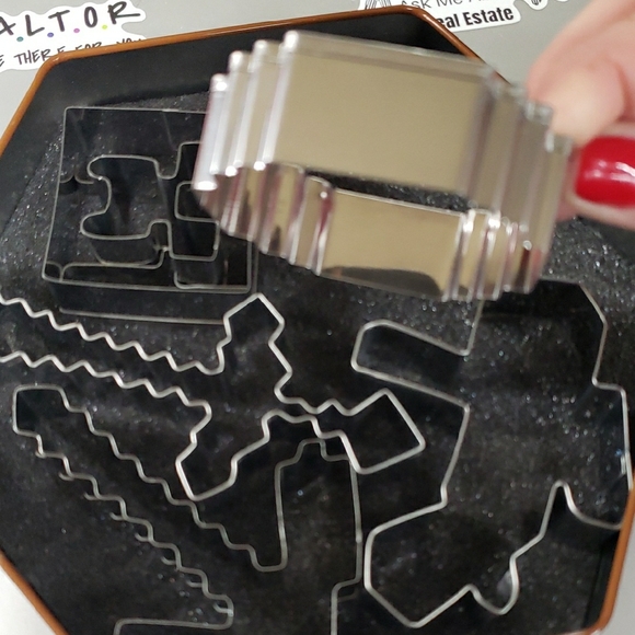 Hexagonal Brown and Black Bakeware - Picture 4 of 9